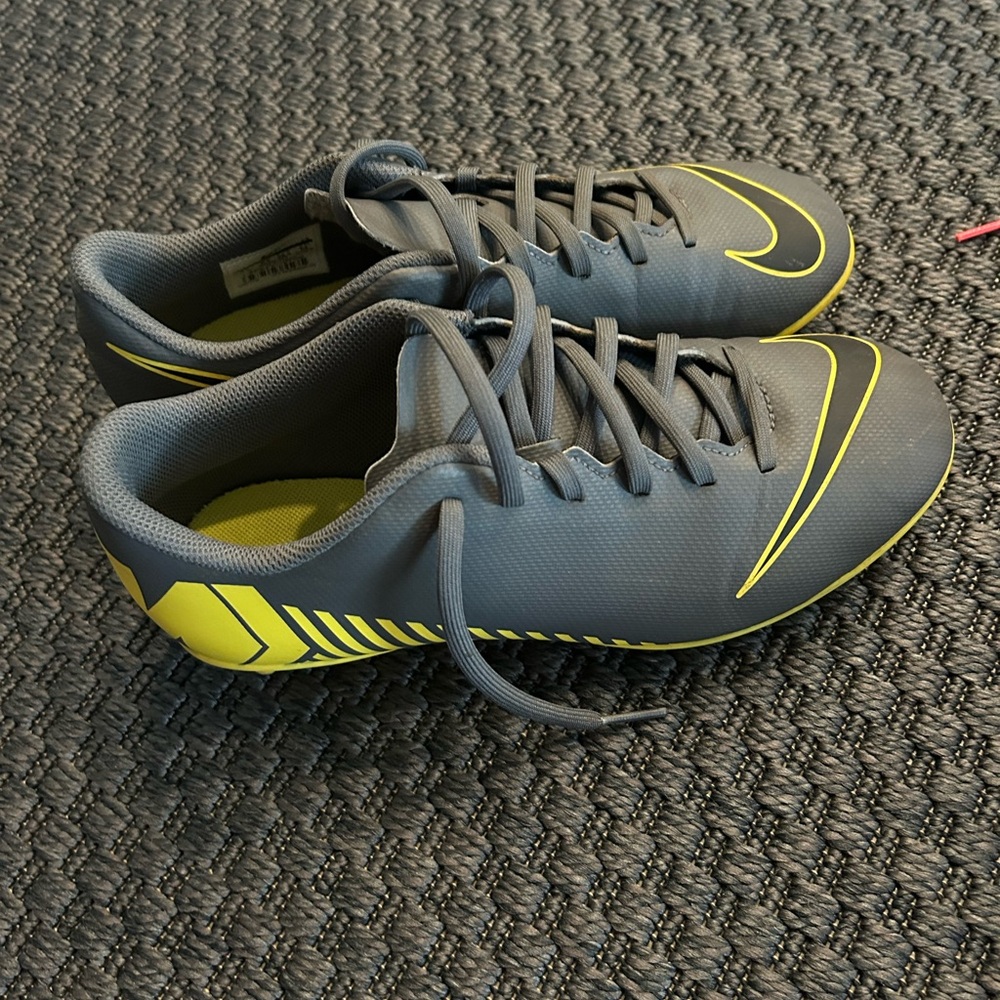 Boys soccer cleats